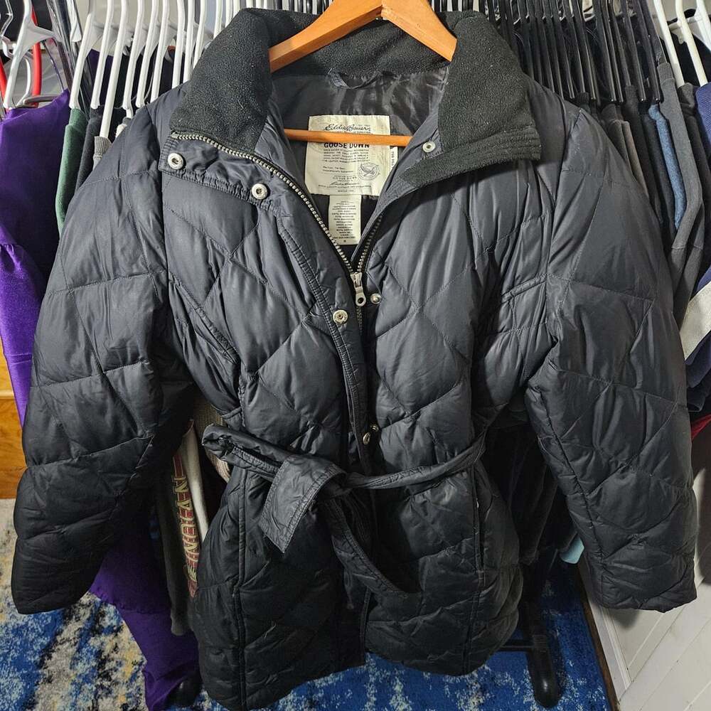 Eddie Bauer Goose Down Quilted Belted Jacket Size S Black No faux fur